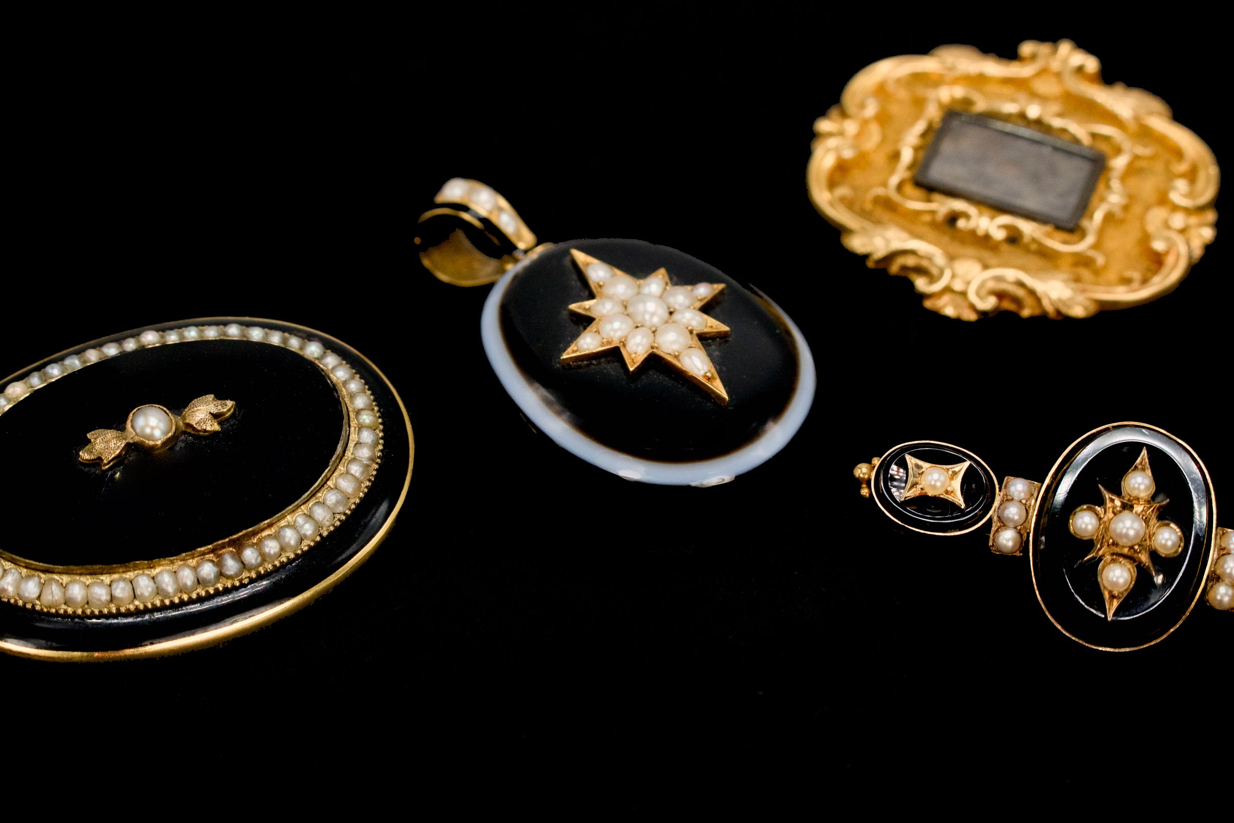 Mourning Jewelry