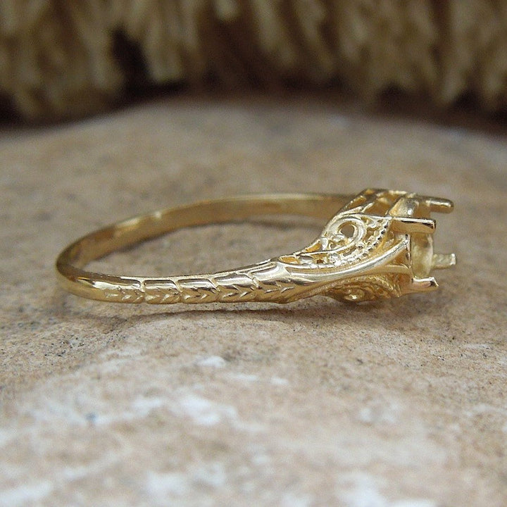 Petite Engraved Ring Mounting in White or Yellow Gold - 4 to 4.5mm Stone