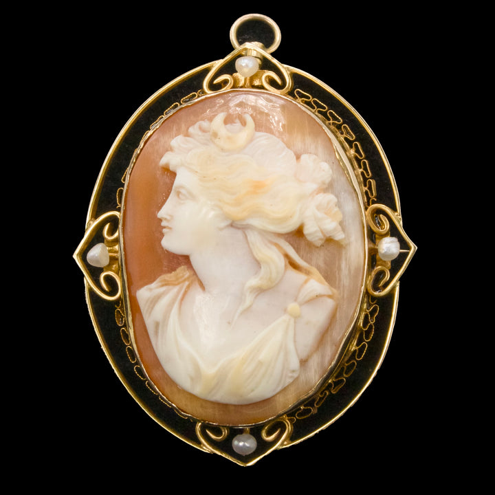Antique Gray-Howes Co. Victorian Diana Cameo Pendant in 10K Yellow Gold with Pearls