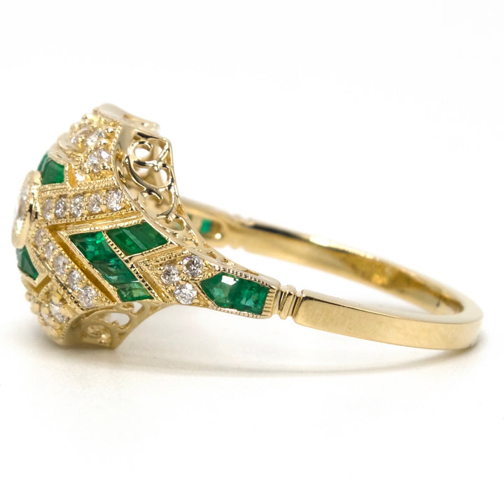 14K Yellow Gold 0.11 Carat European Cut Diamond and Emerald Accented Art Deco Style Ring