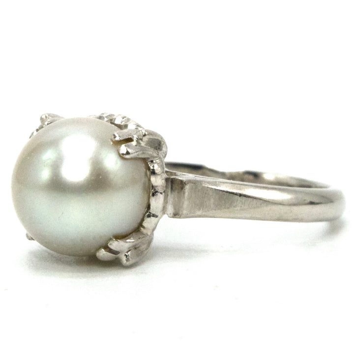 9mm Gray-White Akoya Pearl Platinum Ring