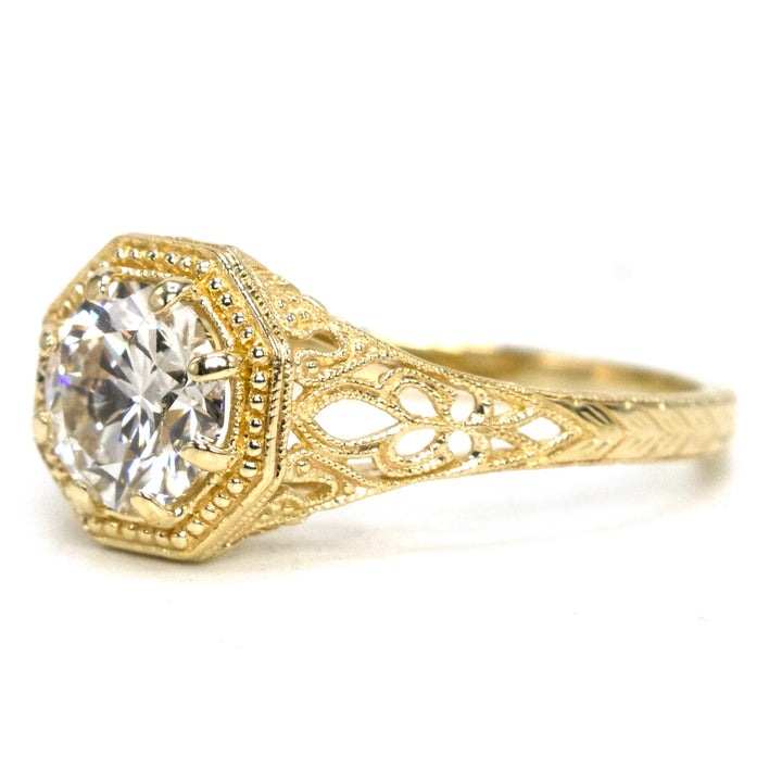 Edwardian Style Yellow Gold Filigree Solitaire with GIA 1.00 Carat Natural Diamond