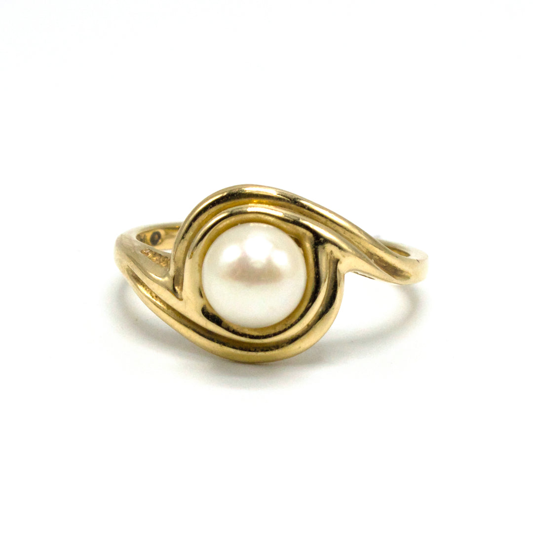 Vintage Pearl Bypass Ring in 14K Yellow Gold