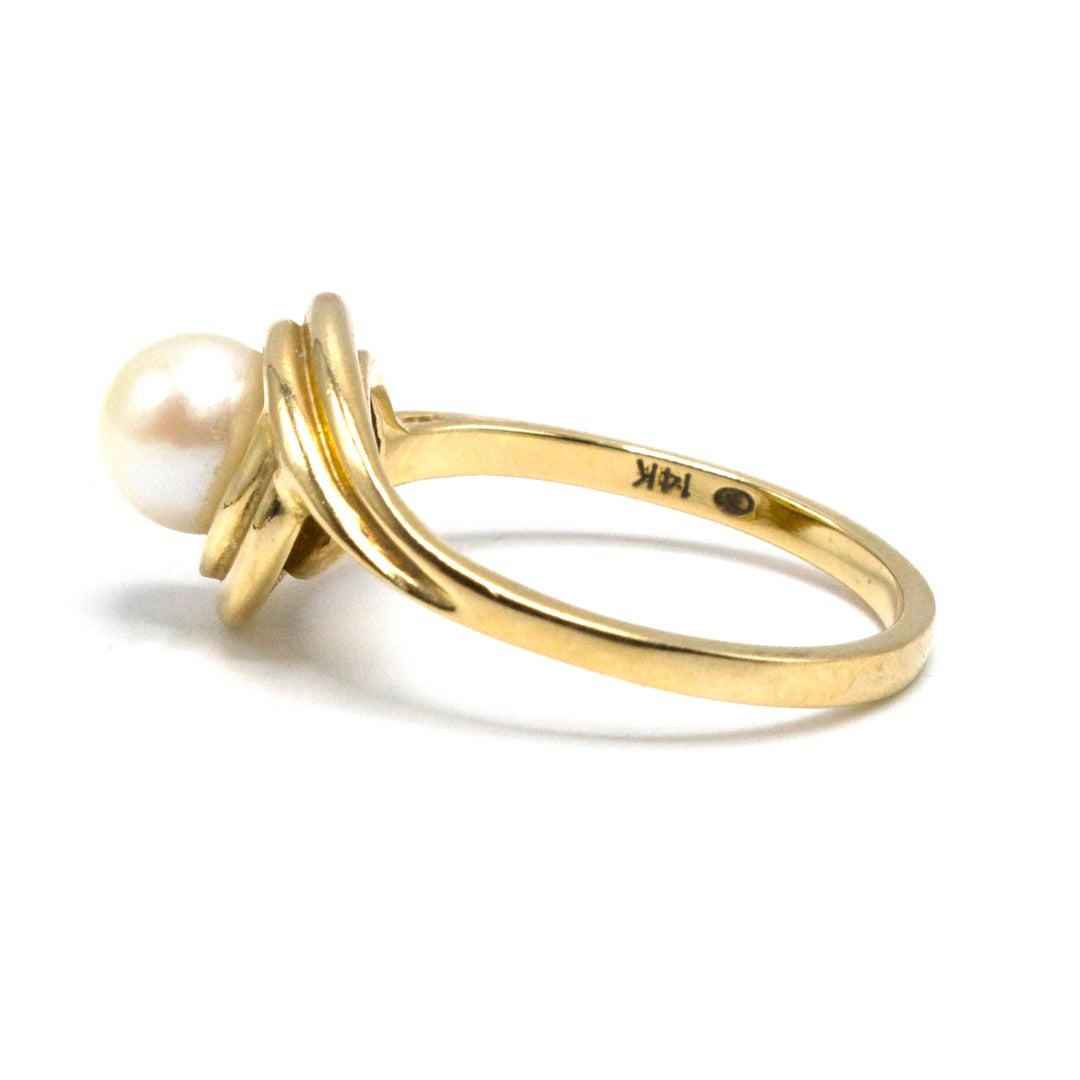 Vintage Pearl Bypass Ring in 14K Yellow Gold