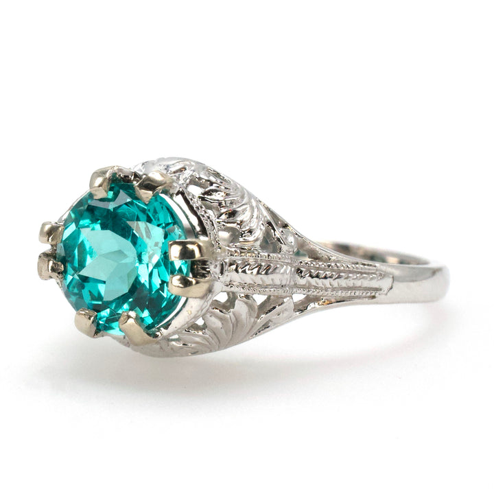 Edwardian Style Filigree Solitaire Ring in White Gold with 1.61 Carat Chrysoberyl