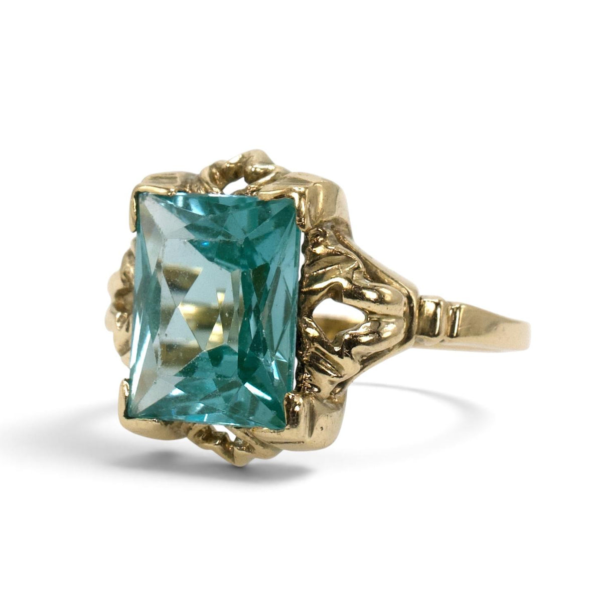 Retro Lab Blue Spinel Cocktail Ring