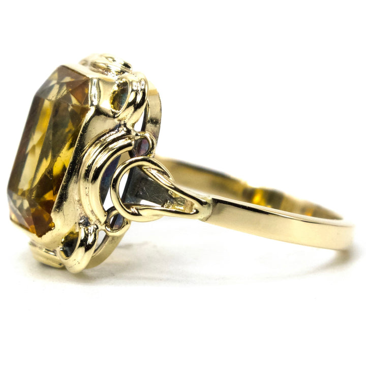 Retro 14K Yellow Gold Knotted Ring with Emerald Cut Citrine