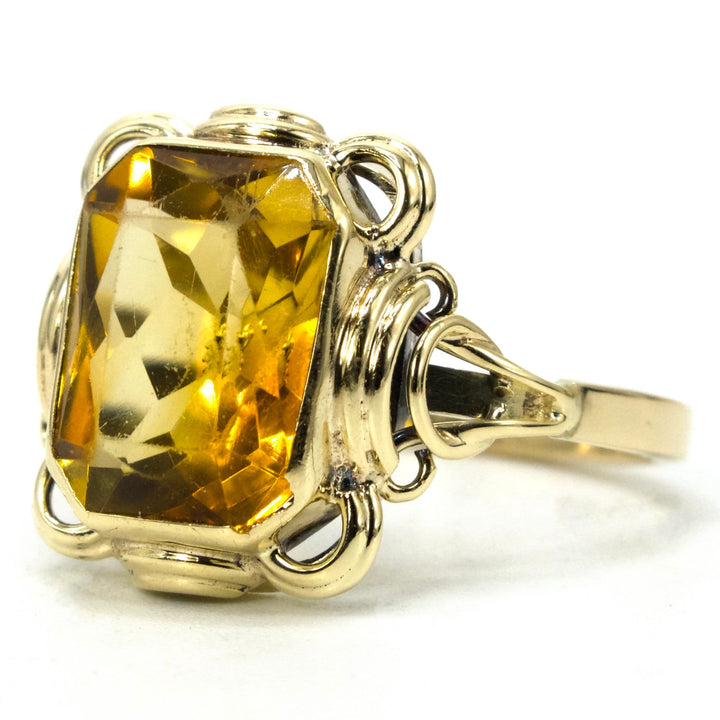 Retro 14K Yellow Gold Knotted Ring with Emerald Cut Citrine