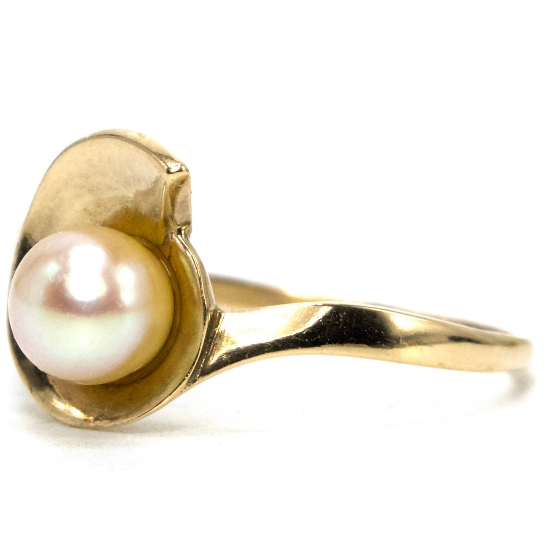 Vintage Midcentury Esemco Gold Asymmetric Pearl Swoop Ring –