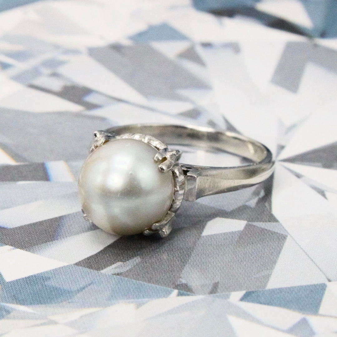 9mm Gray-White Akoya Pearl Platinum Ring