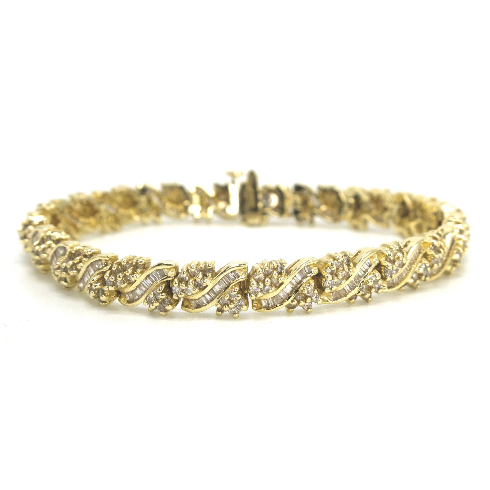 Vintage Yellow Gold Link Bracelet with 3.55 Carats of Baguette and Round Diamonds