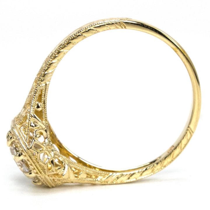 Edwardian Style Yellow Gold Filigree Solitaire with GIA 1.00 Carat Natural Diamond