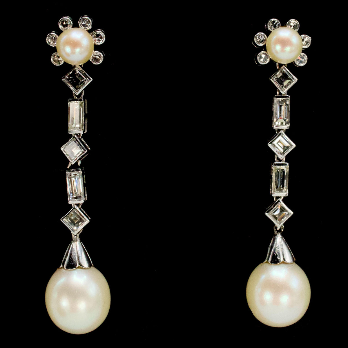 Vintage White Faux Pearl Dangling Earrings Circle Bead square top y2k rare Vintage Pearl Clip on Earrings - Etsy main image 4