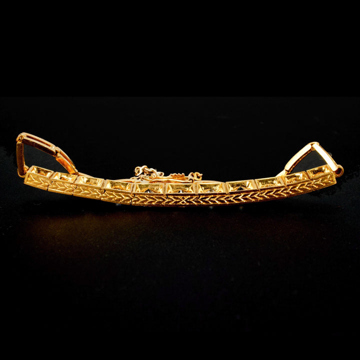 Small Estate 18K Yellow Gold and 4.33 Carat Natural Graduated Diamond Link Bracelet