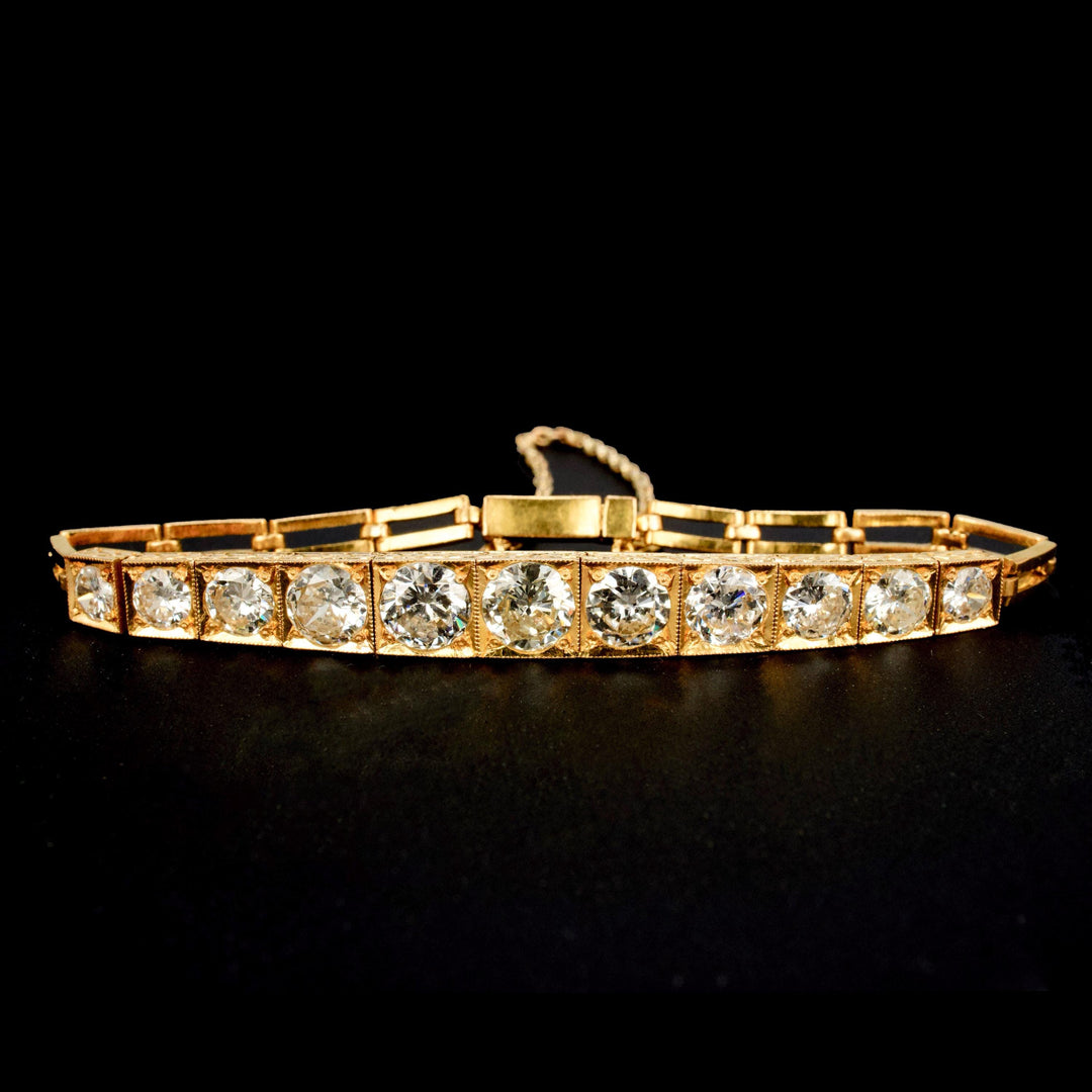 Small Estate 18K Yellow Gold and 4.33 Carat Natural Graduated Diamond Link Bracelet