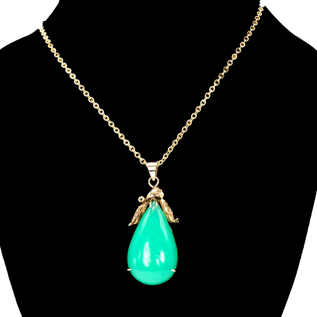 Vintage Green Chrysoprase Pear and Gold Pendant Necklace