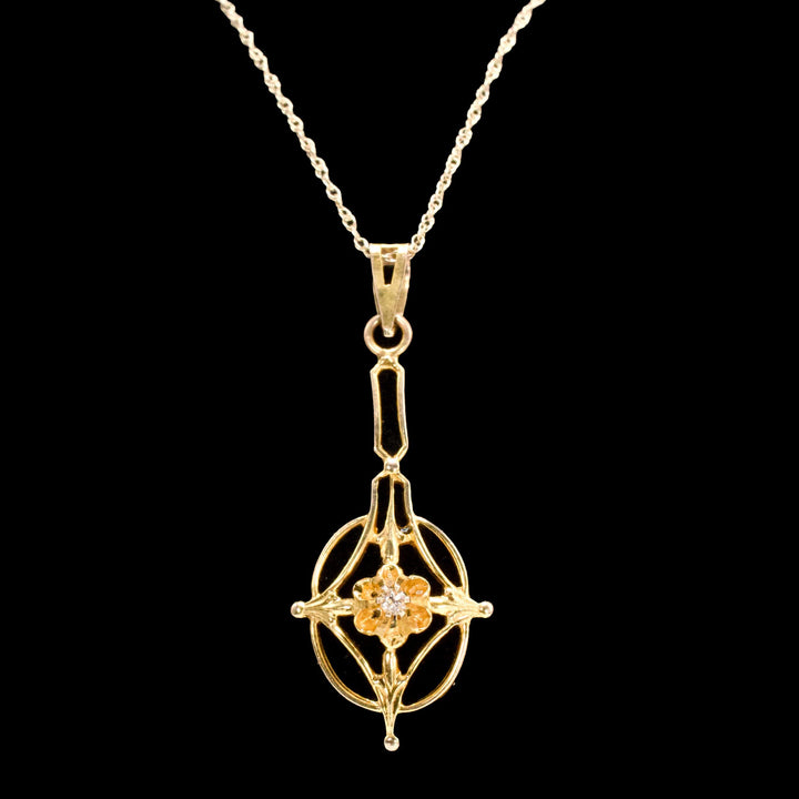 Delicate Victorian Yellow Gold Wire and Buttercup Diamond Pendant Necklace