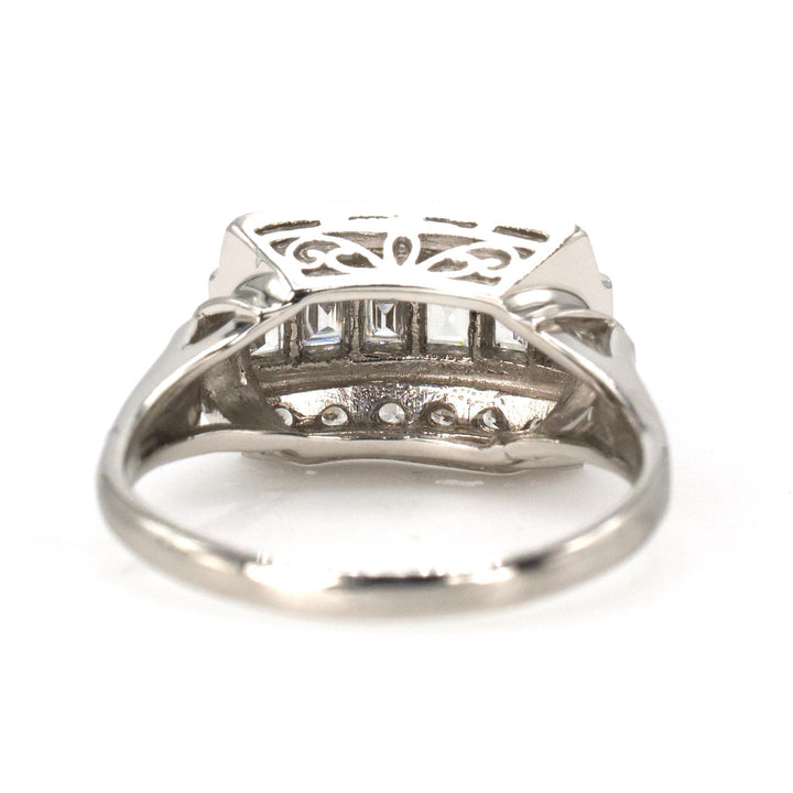 Midcentury 1.05 Carat Baguette and Round Cut Diamond Ring in Platinum