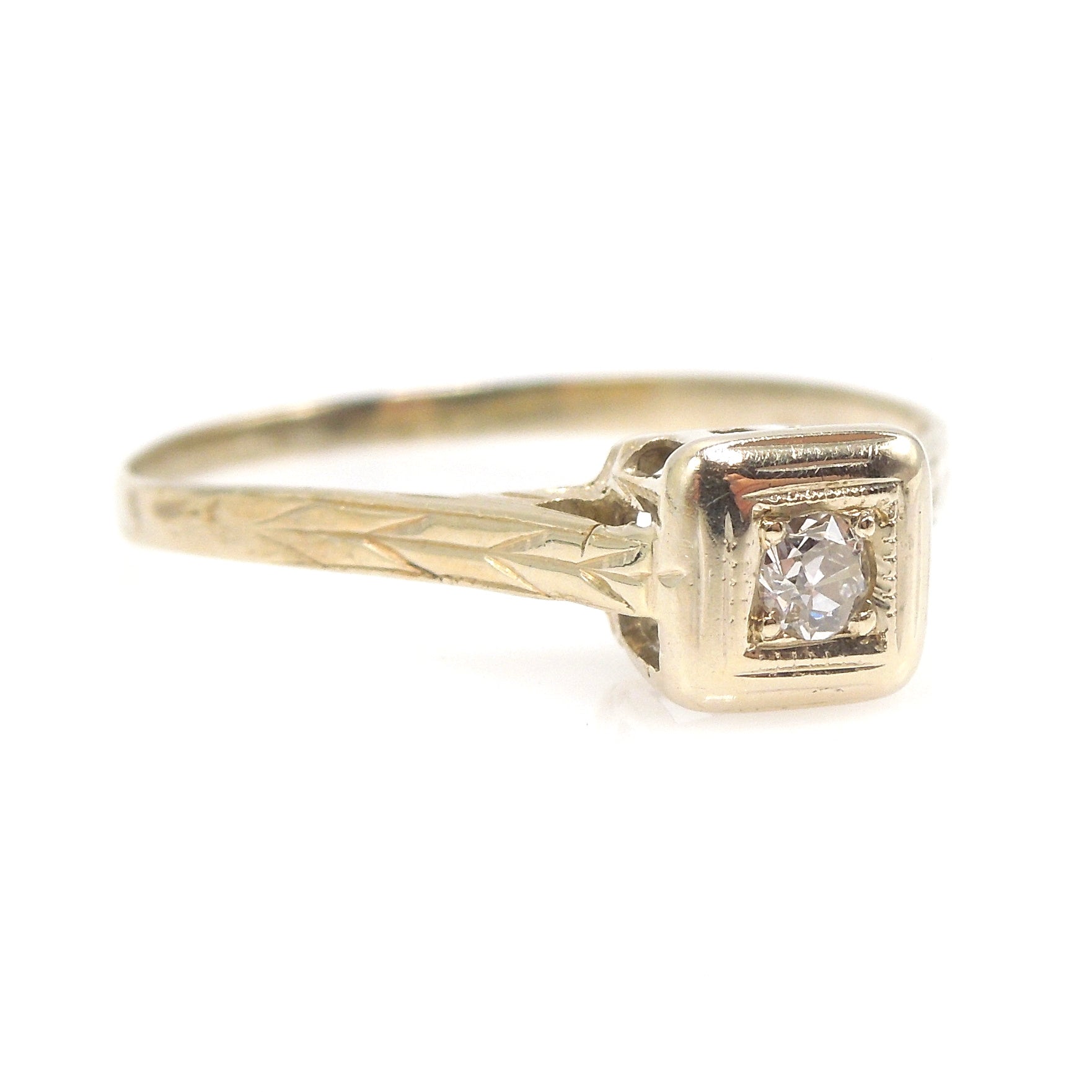 18K Yellow Gold Deco Diamond Ring