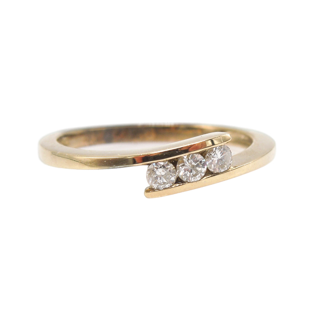 Estate/Vintage Yellow Gold and Diamond Bypass Ring with 0.10ct of Diamonds