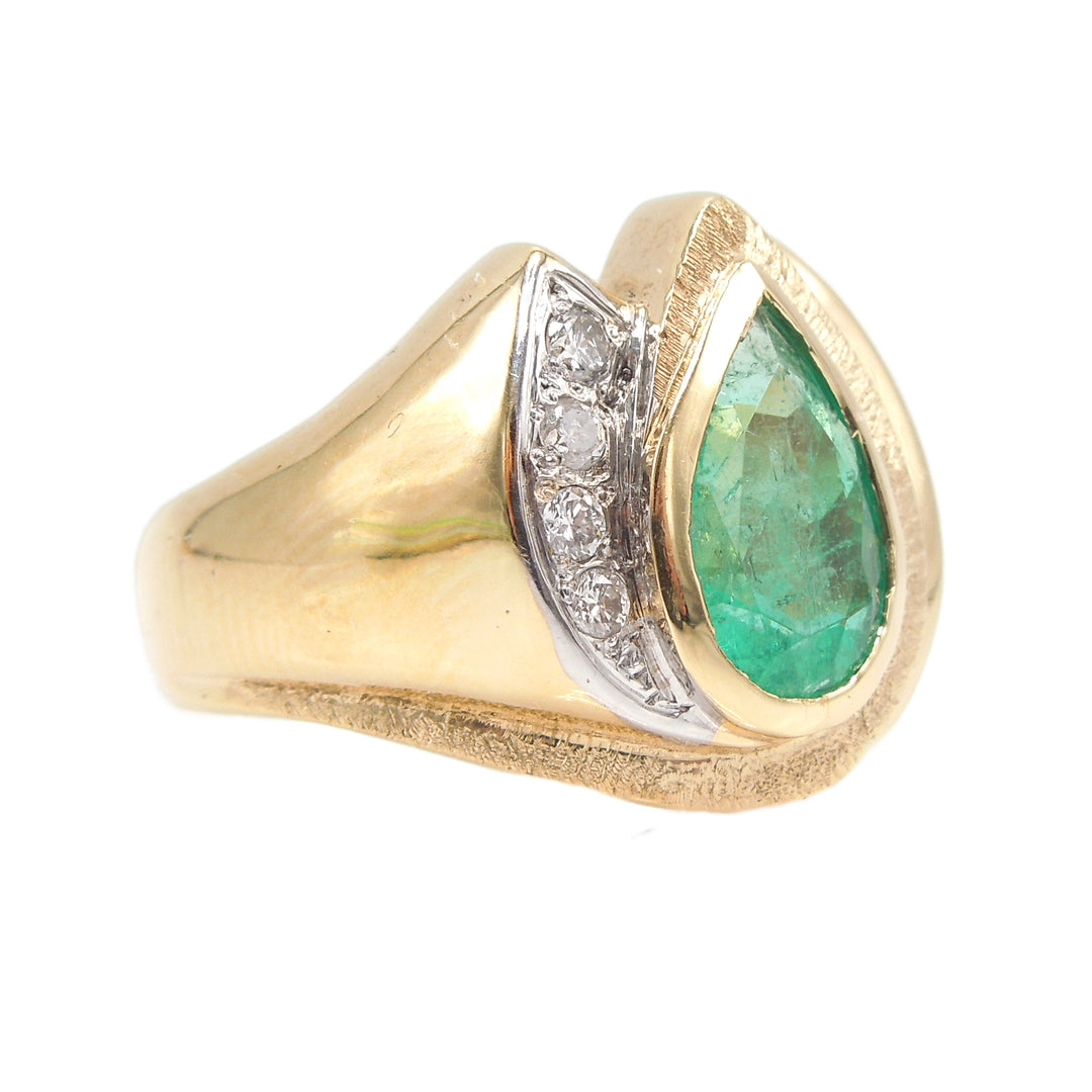 18K Yellow Gold 2.11ct Pear Shaped Emerald Ring with Accent Diamonds