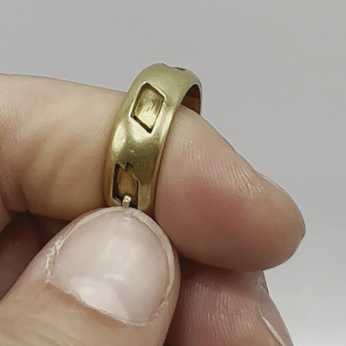 Antique Victorian Mourning Ring with Trap Windows and Hair Intact (ca. 1885)
