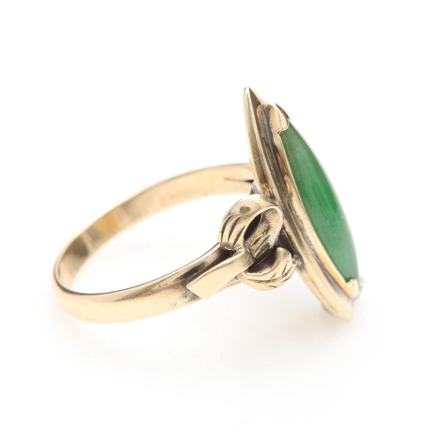 14K Yellow Gold and Jadeite Ring - Arts and Crafts Style - 1930s