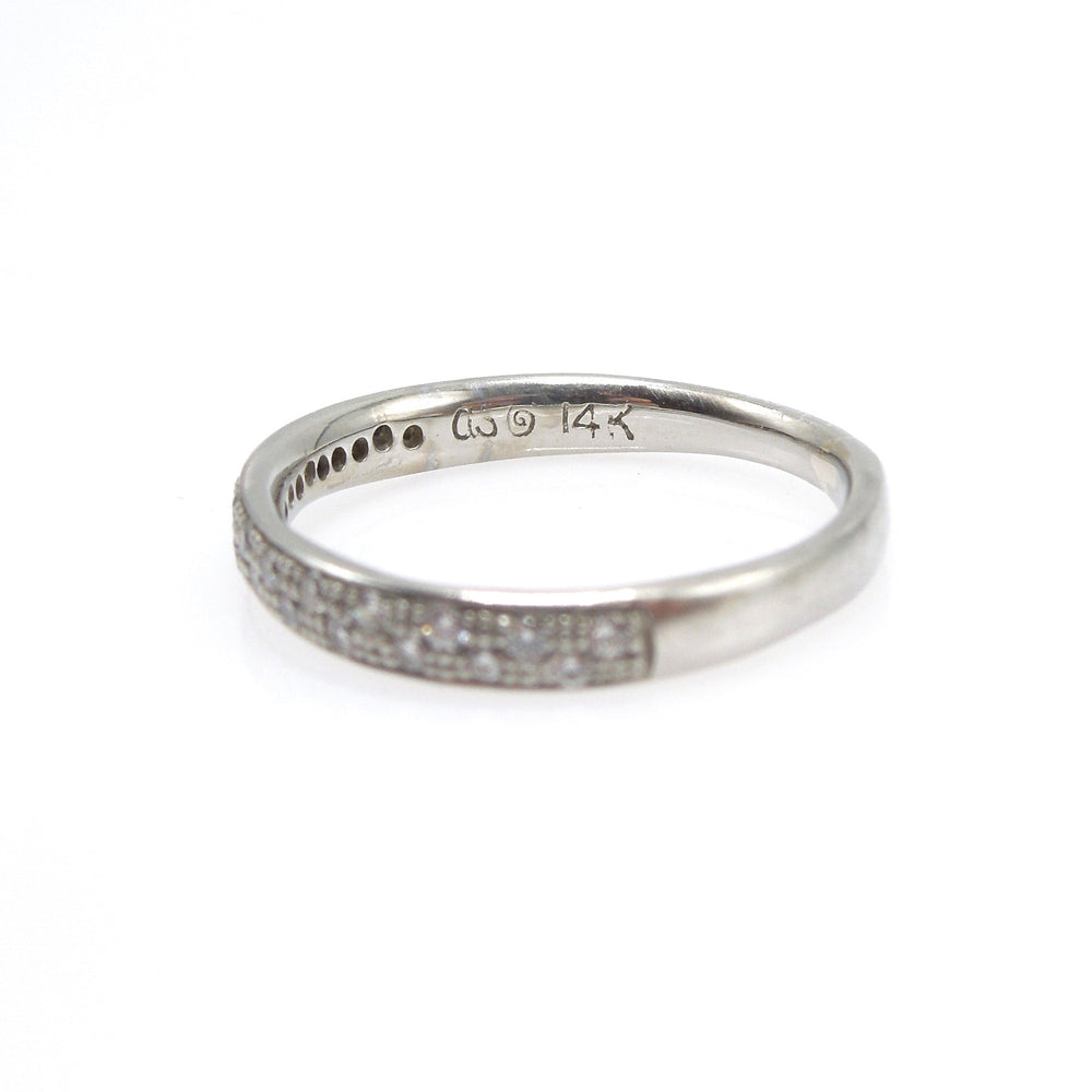 14K White Gold Wedding Band with Staggered Diamonds