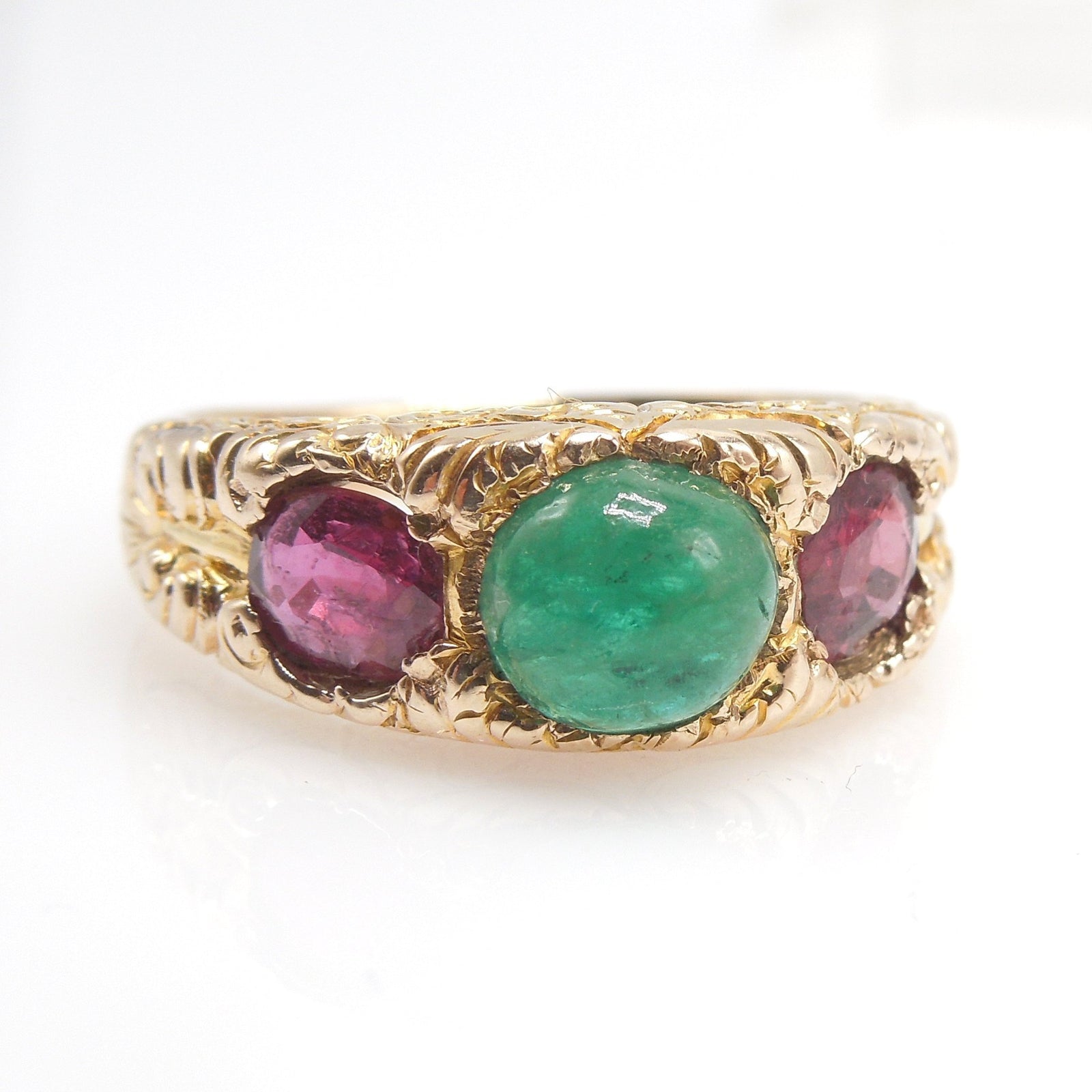 Cabochon Emerald Ring in Yellow Gold with Rubies