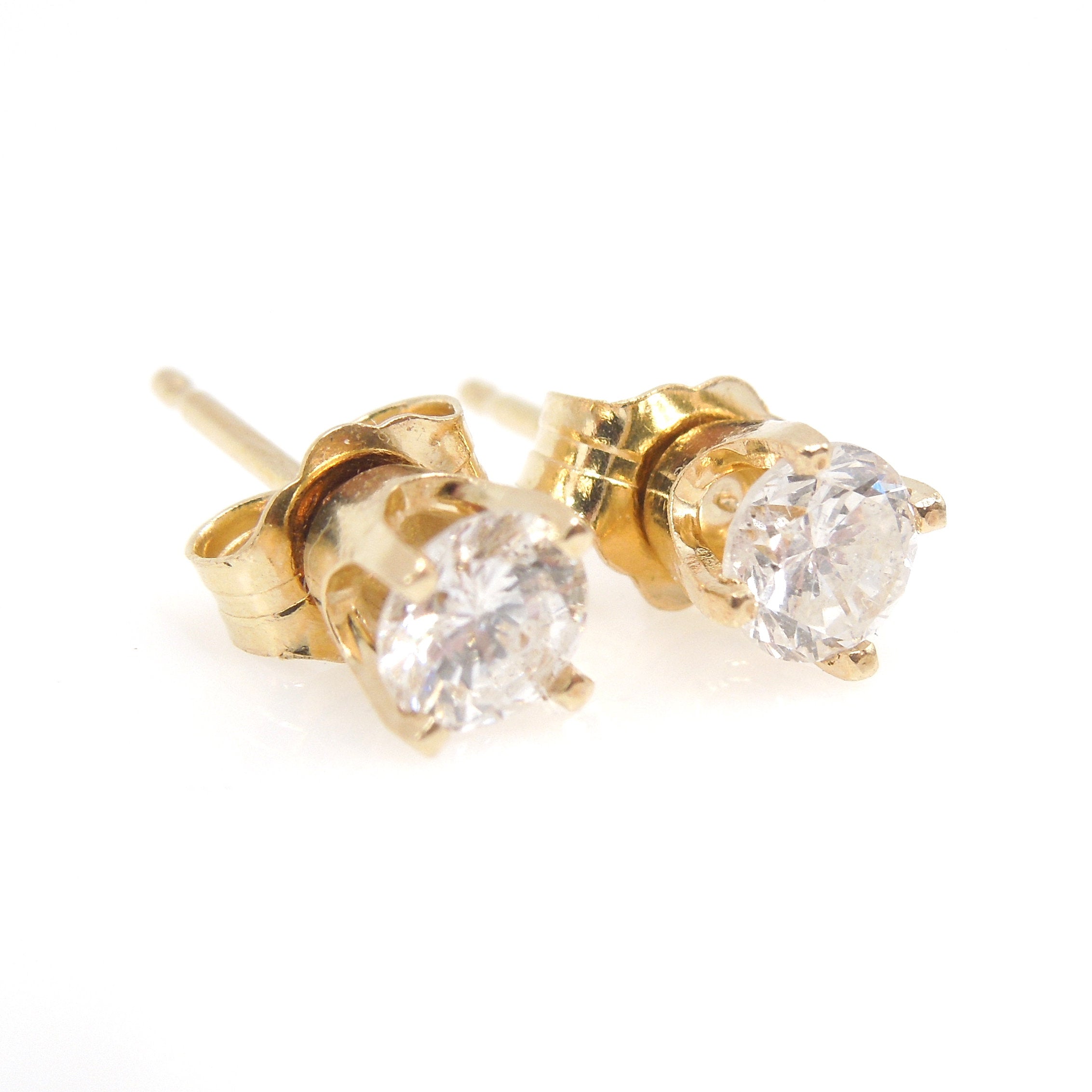 0.50ctw Pair of Diamond Stud Earrings in Yellow Gold