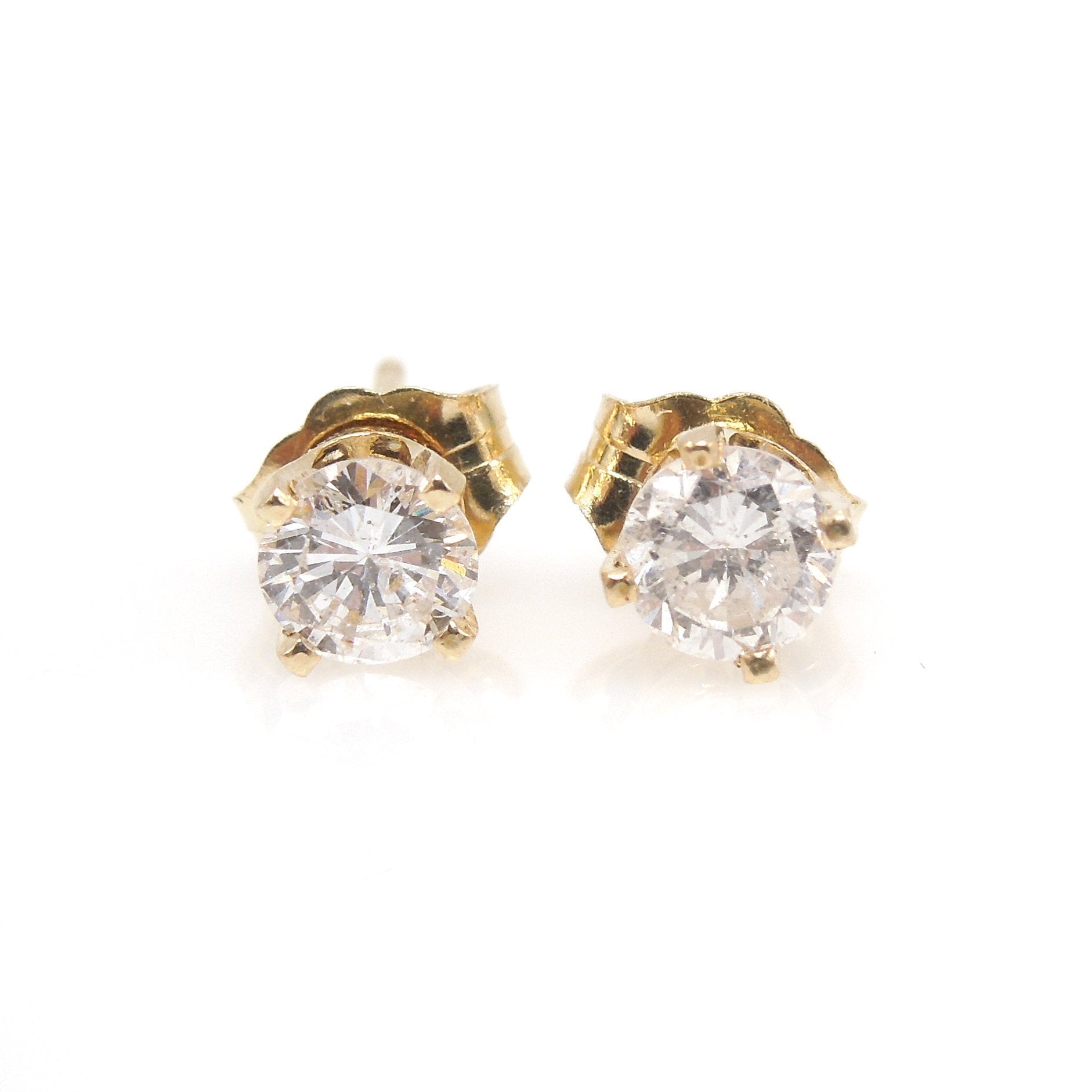 0.50ctw Pair of Diamond Stud Earrings in Yellow Gold