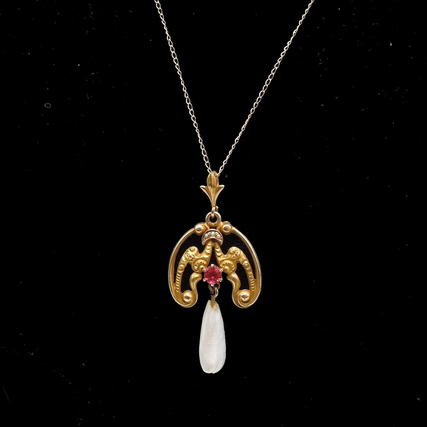 14K Yellow Gold Art Nouveau/Late Victorian Pearl and Red Stone Necklace