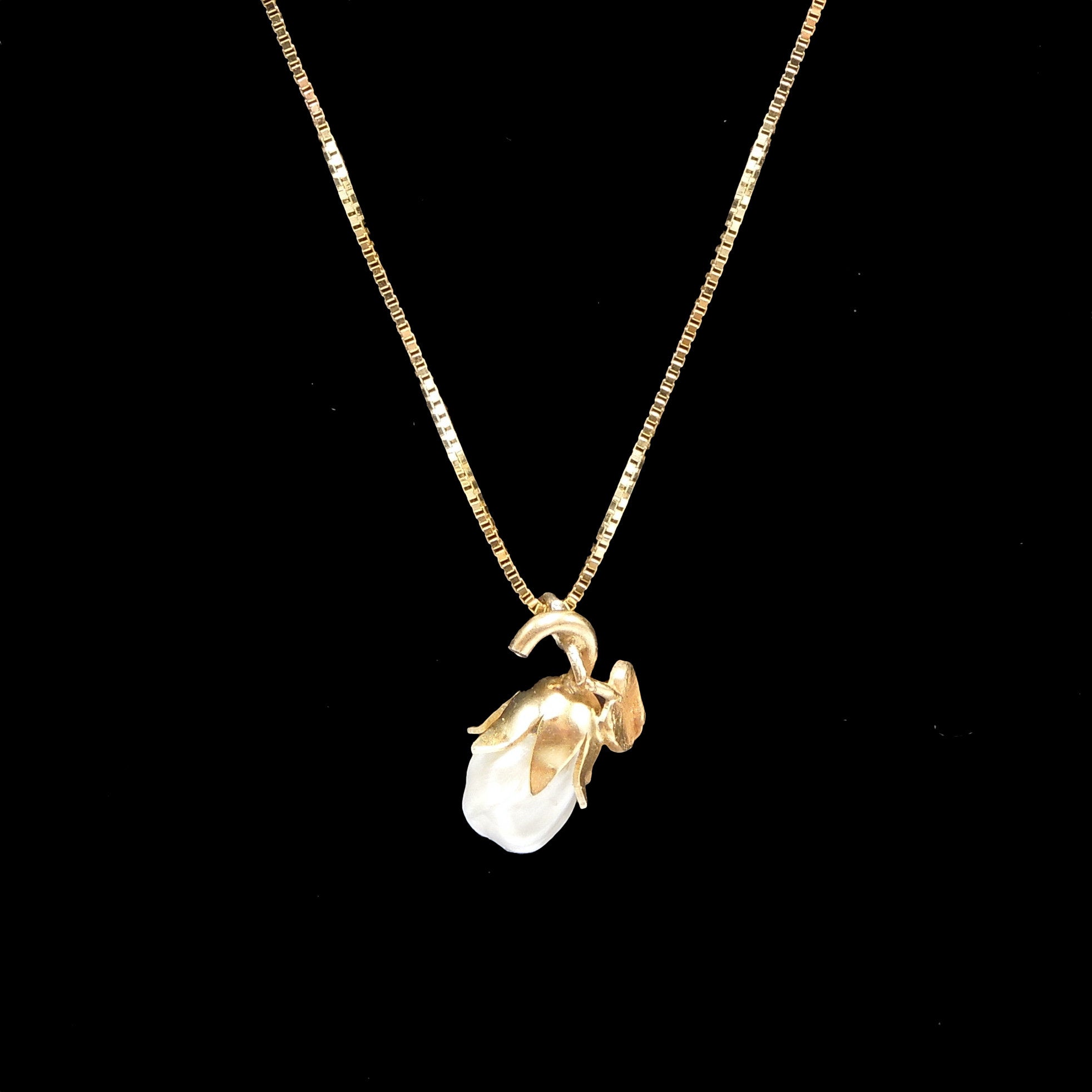 Victorian Gold Pear Pendant with Baroque Pearl Necklace