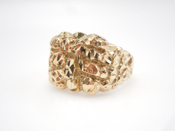Large Gents Nugget Style Yellow Gold Ring - Size 10.5