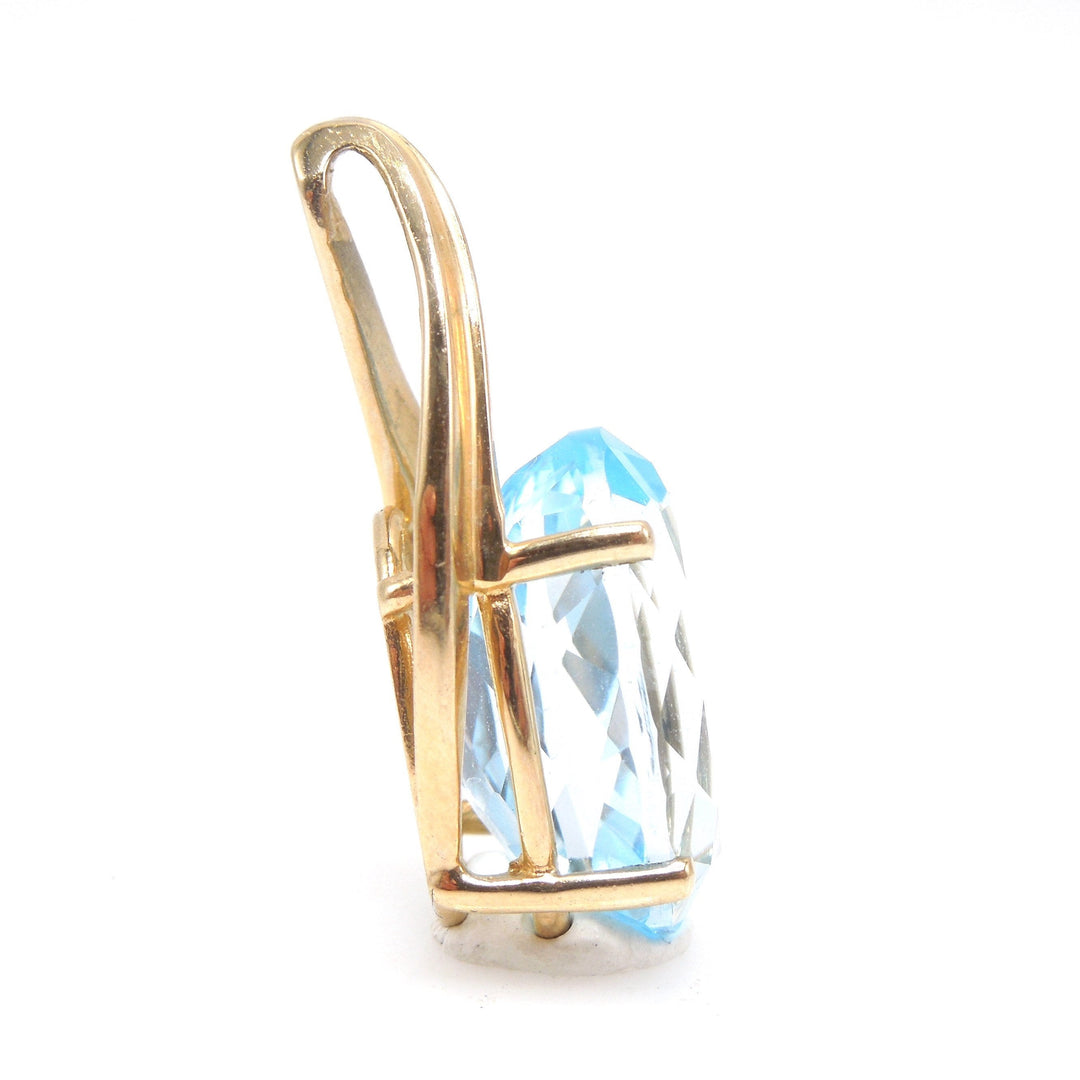 11.8ct Oval Sky Blue Topaz in Yellow Gold Pendant for Necklace