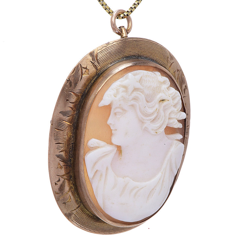 Vintage Portrait Shell Cameo Pin/Pendant Framed in 10K Yellow Gold