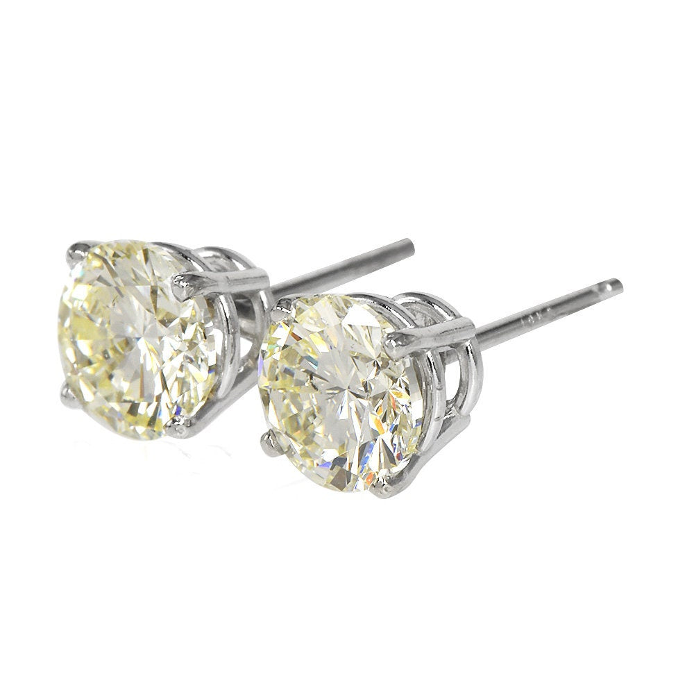 Estate 2.00ct Round Diamond Stud Earrings in White Gold