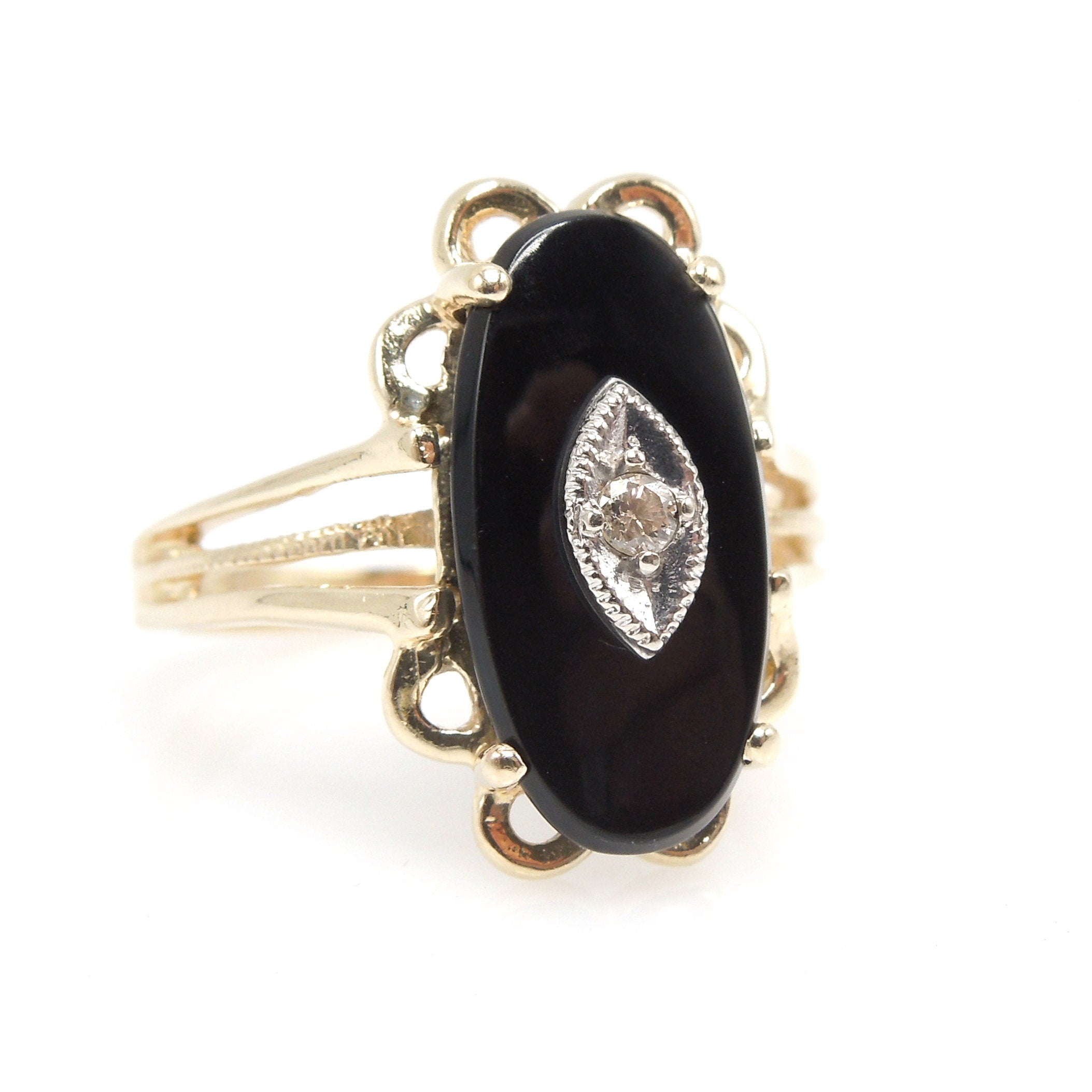 14K Yellow Gold 1930s Elongated Oval Onyx Ring with Diamond in Marquise Shaped White Gold Frame