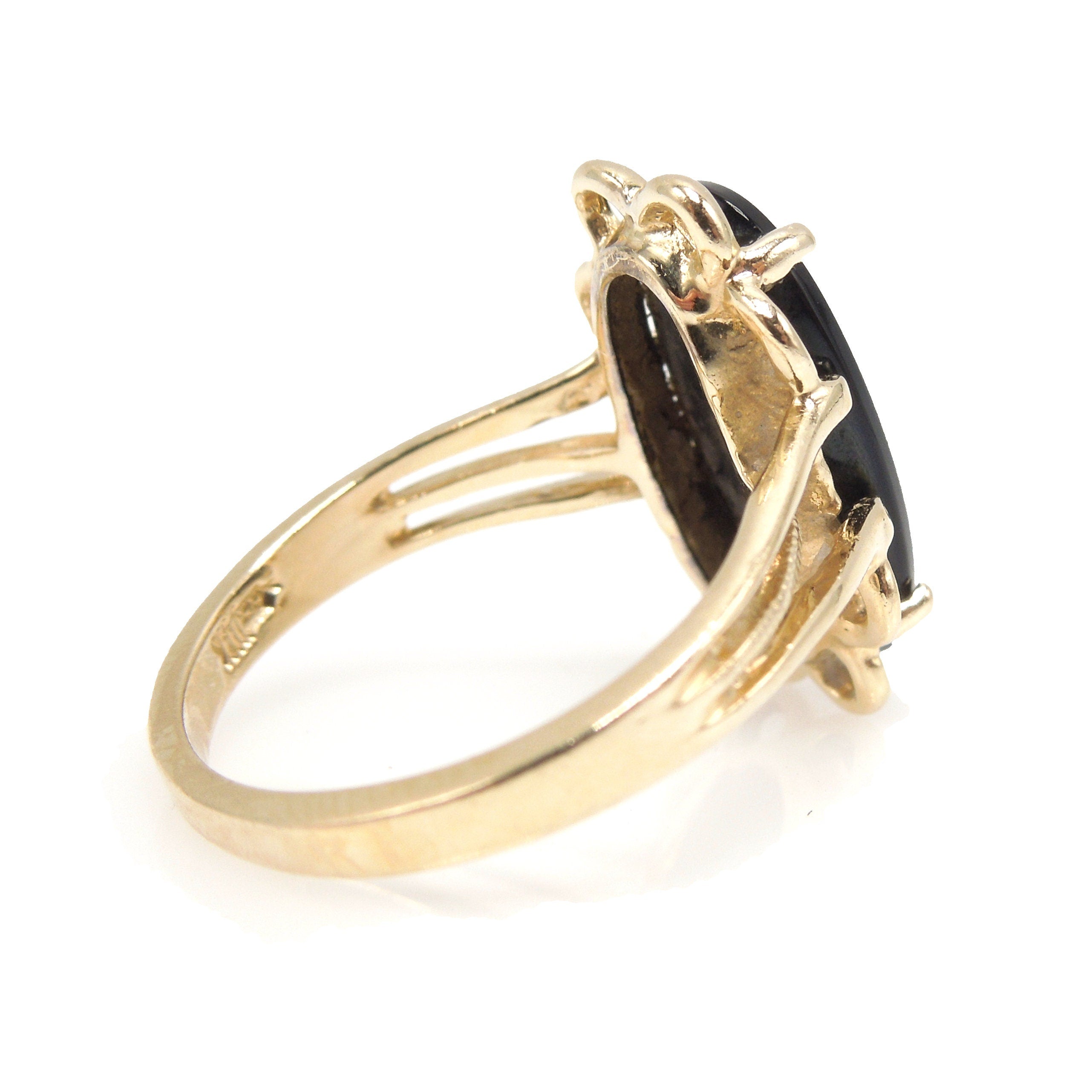 14K Yellow Gold 1930s Elongated Oval Onyx Ring with Diamond in Marquise Shaped White Gold Frame