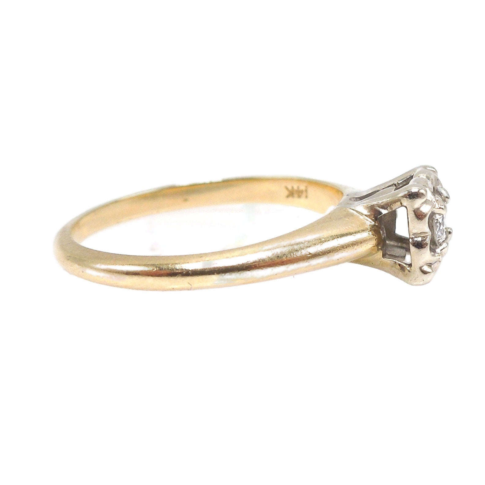 0.15ct 1940s Diamond Ring in Bicolor Gold Illusion Mount