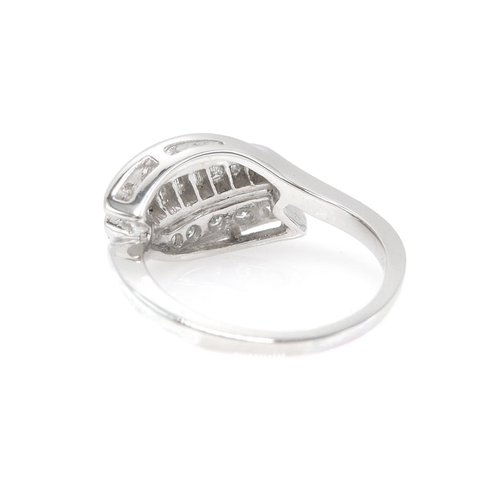 Vintage Midcentury/Retro Bypass Ring with Baguette and Brilliant Cut Diamonds in White Gold