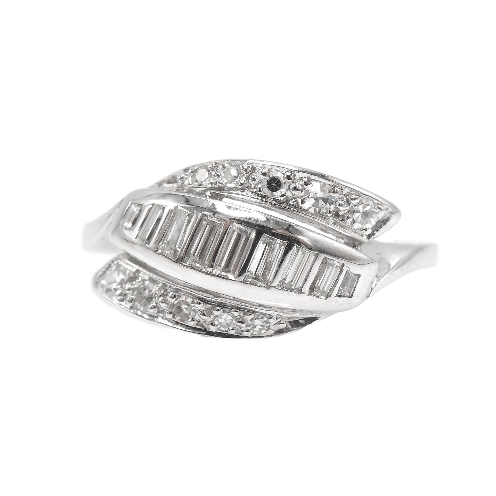 Vintage Midcentury/Retro Bypass Ring with Baguette and Brilliant Cut Diamonds in White Gold