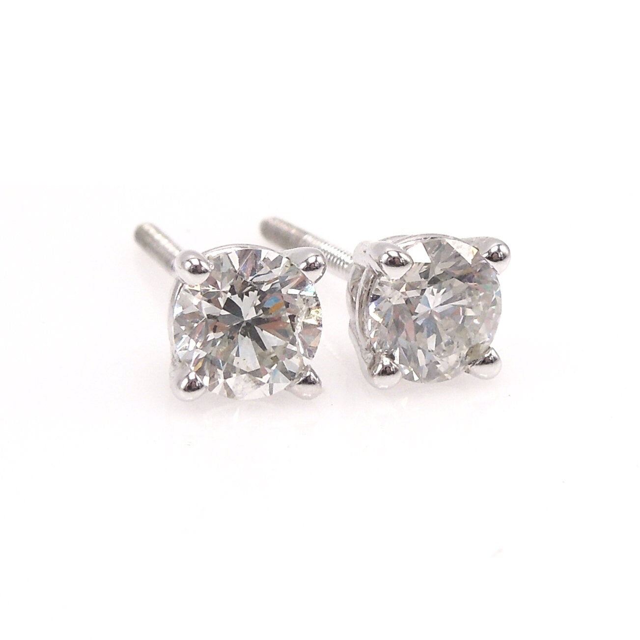 0.95ctw Pair of Diamond Stud Earrings in 14K White Gold