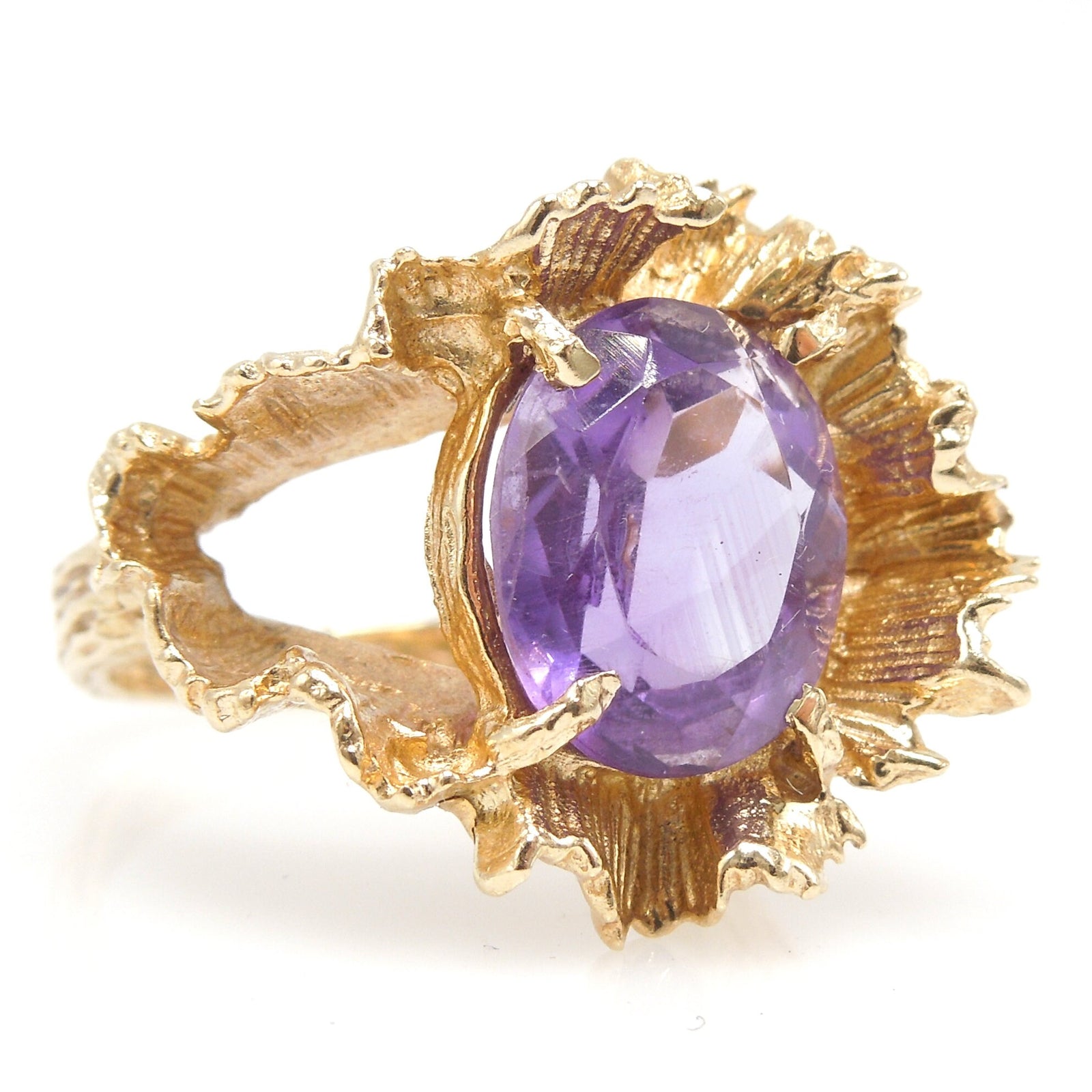 Midcentury Nature Inspired Oval Amethyst Ring in Yellow Gold