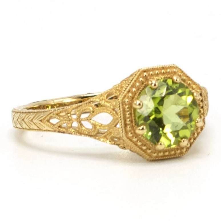 Edwardian Style 0.99ct Peridot in Filigree Yellow Gold Setting