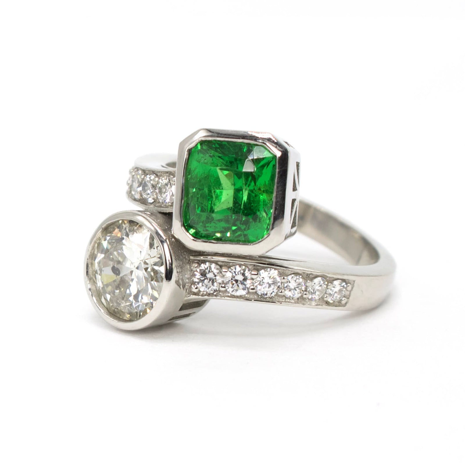 Tsavorite Garnet and 0.75 carat Diamond Toi et Moi Bypass Engagement Ring