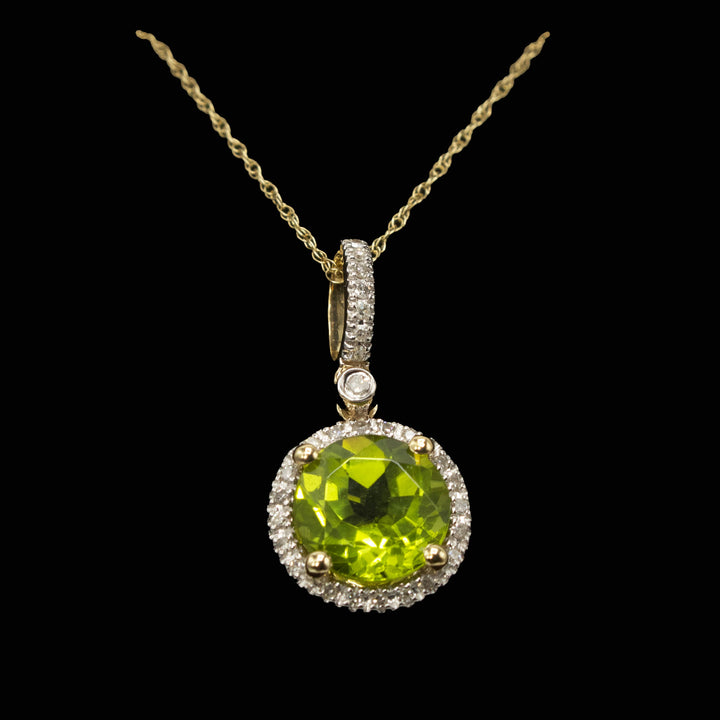 2.00 Carat Peridot Pendant Necklace with Diamond Halo in Yellow Gold