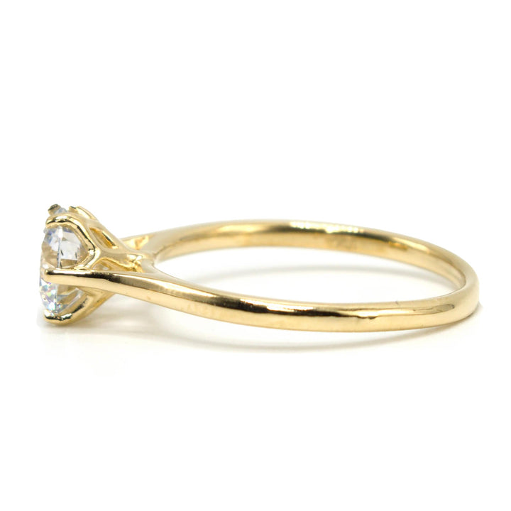 1.06 Carat Lab Grown Round Diamond Solitaire in 18K Yellow Gold Tulip Setting