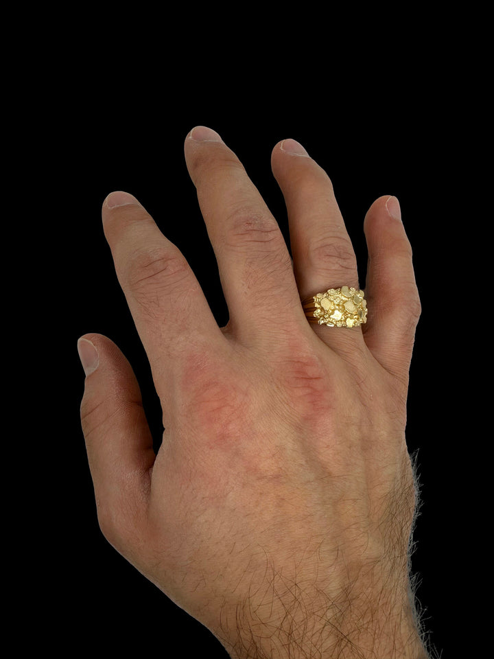 Vintage 10K Yellow Gold Wide Gents Nugget Style Ring