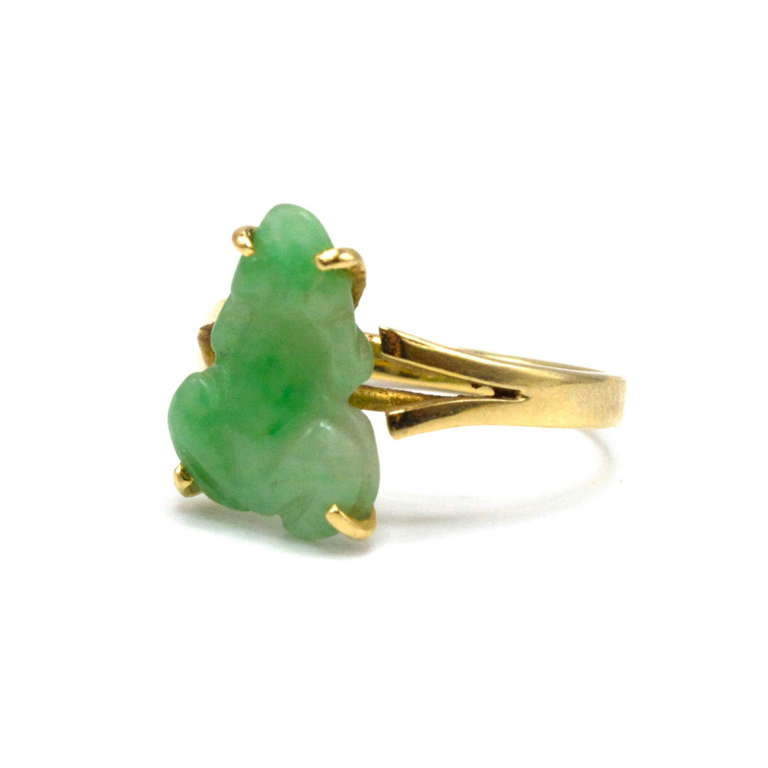 Vintage 18K Yellow Gold Carved Jade Frog Ring